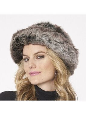 Nwt Faux fur hat and collar scarf set brown